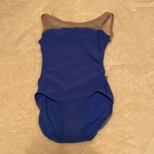 Lucky Leo - Poshmark